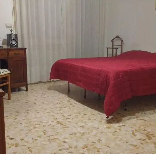 Adrian House Hospedagem domiciliar *